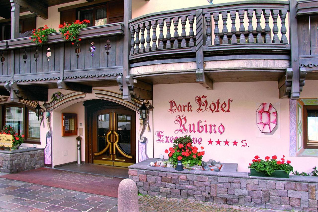 Hotel Rubino Deluxe Campitello di Fassa Exterior foto